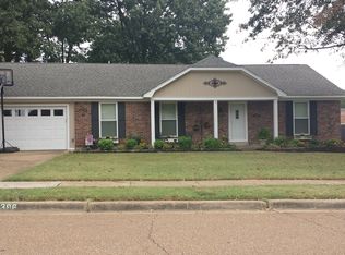 6396 Briergate Dr, Bartlett, TN 38134