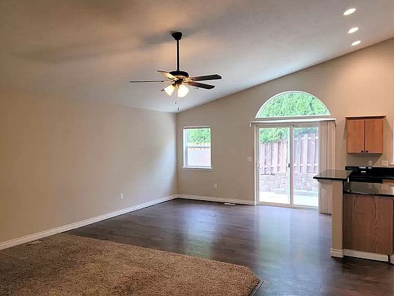 3rd image of 38859 Jerger St