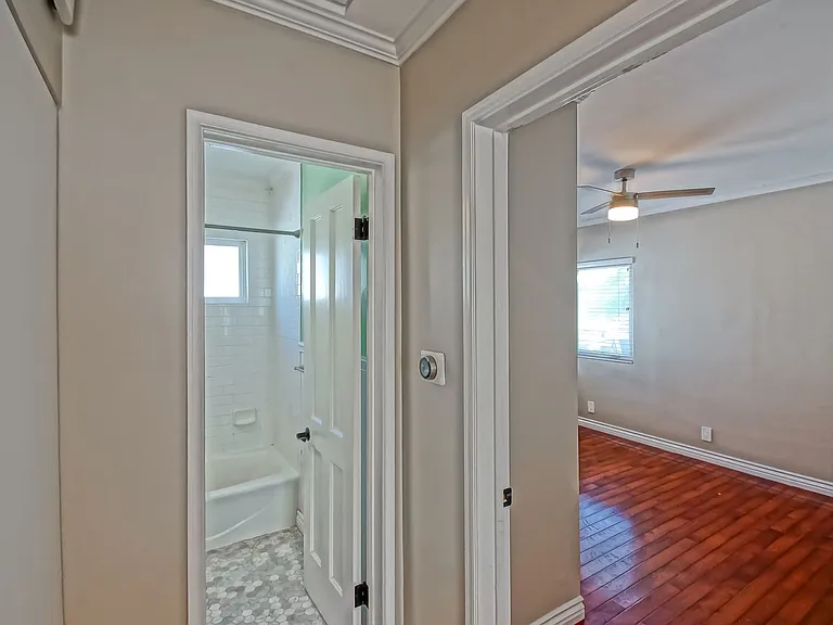4724 W 136th St — Photo 32