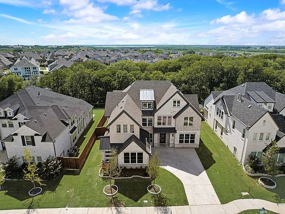 3rd image of 4521 Sky Harbor Dr