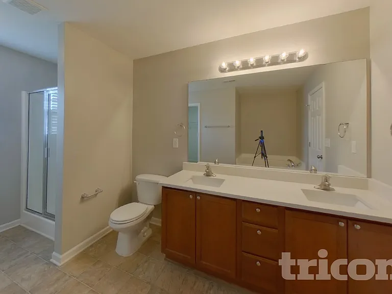 9626 Rothman Ln — Photo 12