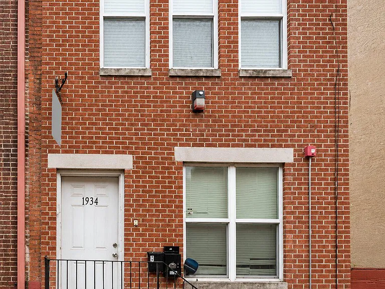 1934 N Gratz St #B — Photo 1
