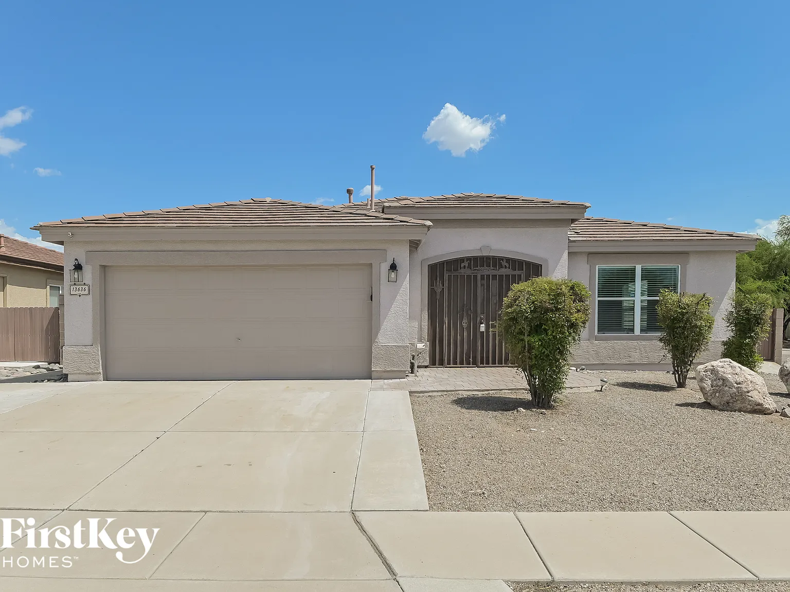 3 bed, 2.0 bath, 1990 sqft, $2,320 — Photo 1