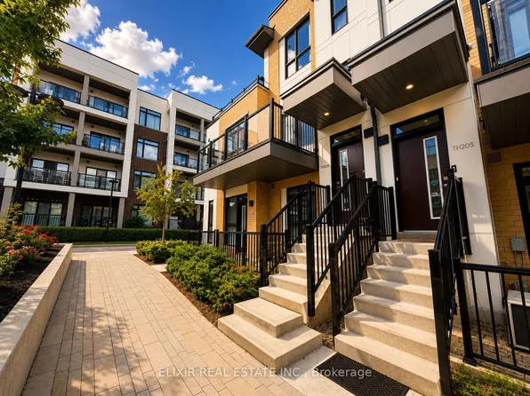 140 Canon Jackson Dr #206, Toronto, ON M6M 2G1