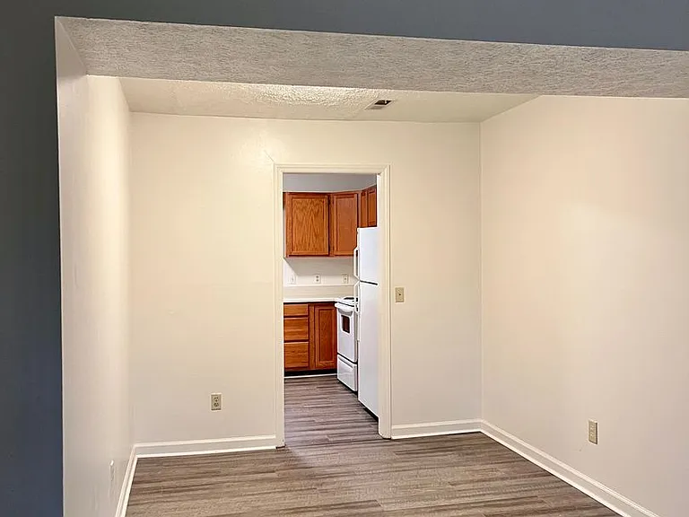 1477 Sandy Cir — Photo 38
