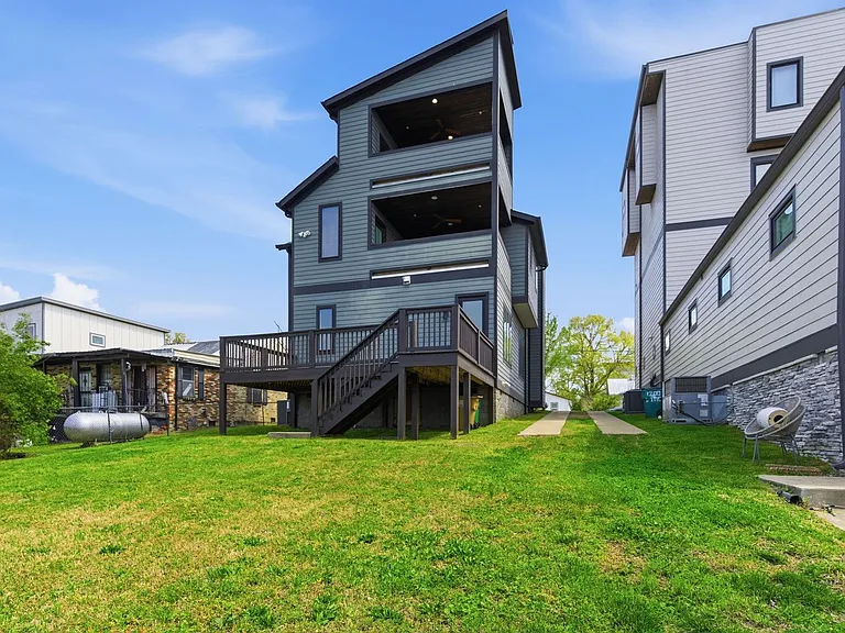 1202 Katie Ave — Photo 43