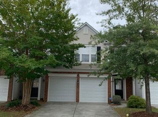 9041 Bishop Crest Ln, Charlotte, NC 28277