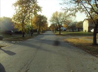 5752 Crestwood Rd, Matteson, IL 60443