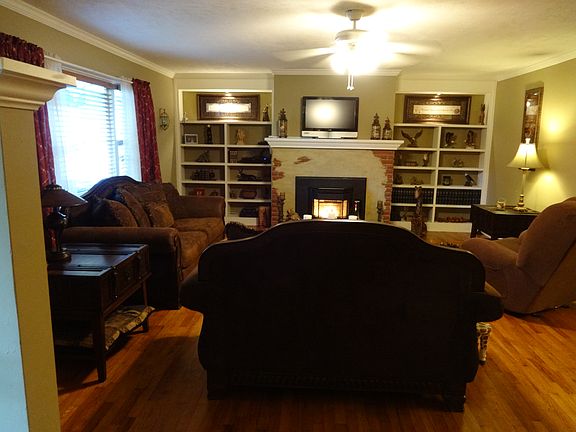 frt room/fireplace