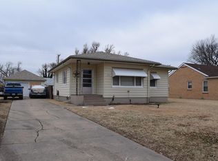 1634 N Kansas St, Russell, KS 67665