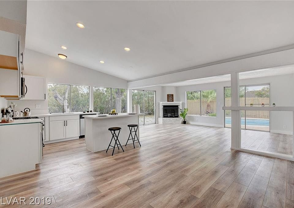 1st image of 2066 Whippletree Ave