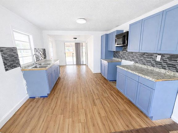 3rd image of 503 Magnolia Ave