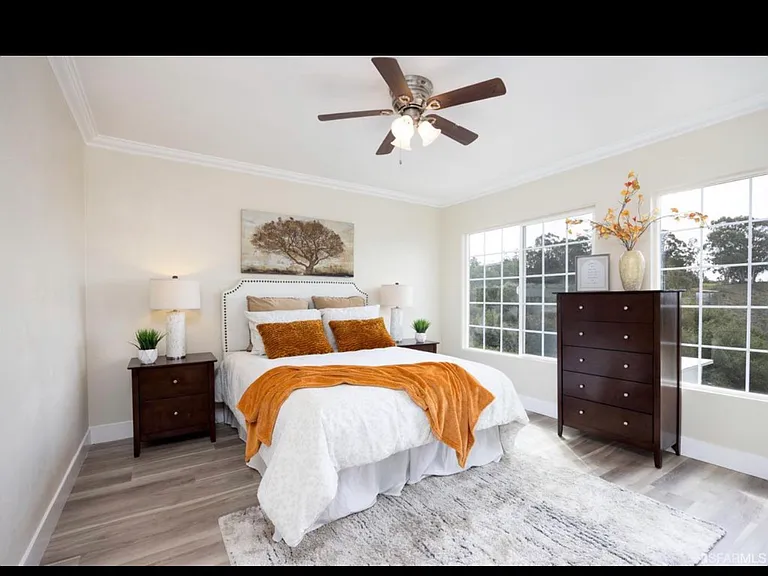 1526 Highland Blvd — Photo 17