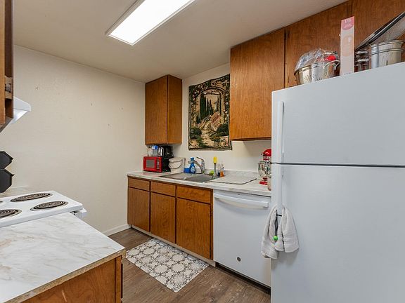 5th image of 1540 Daphne Drive