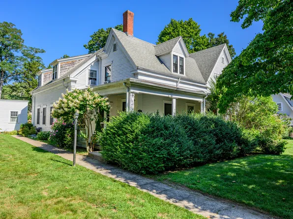340 Main Street APT 1, Centerville, MA 02632