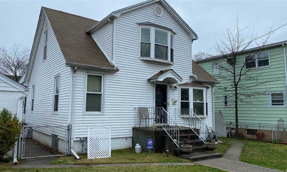 1st image of 231 Covert Ave