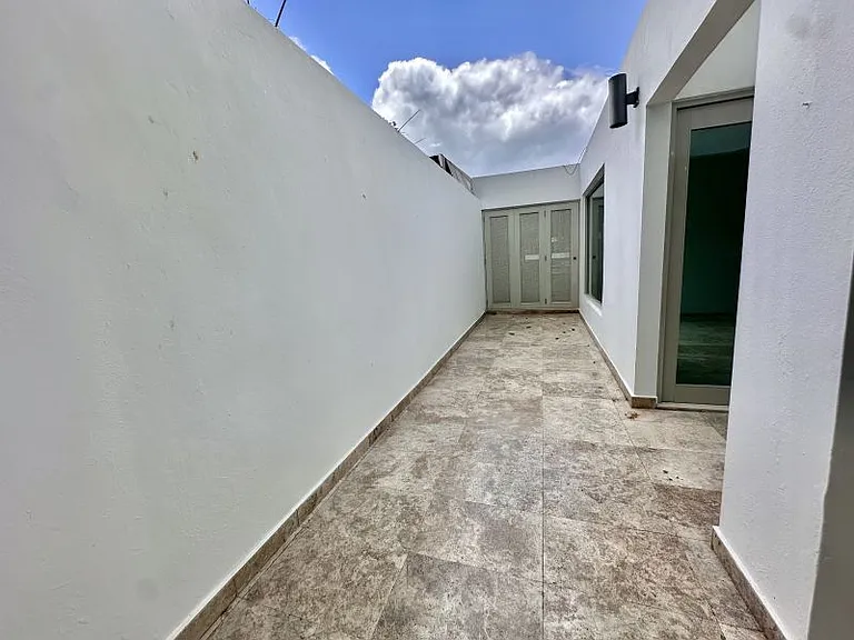 Urb San Ignacio Calle San Melchor — Photo 24