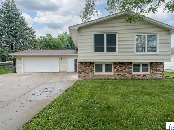 2104 Fair St, Mankato, MN 56001