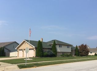624 Seminary Dr, Dyer, IN 46311