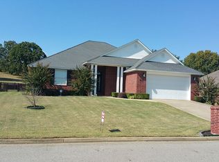 811 Eagle Crest Dr, Alma, AR 72921