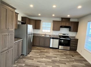 7 Parade St #PAS07, Olmsted Falls, OH 44138