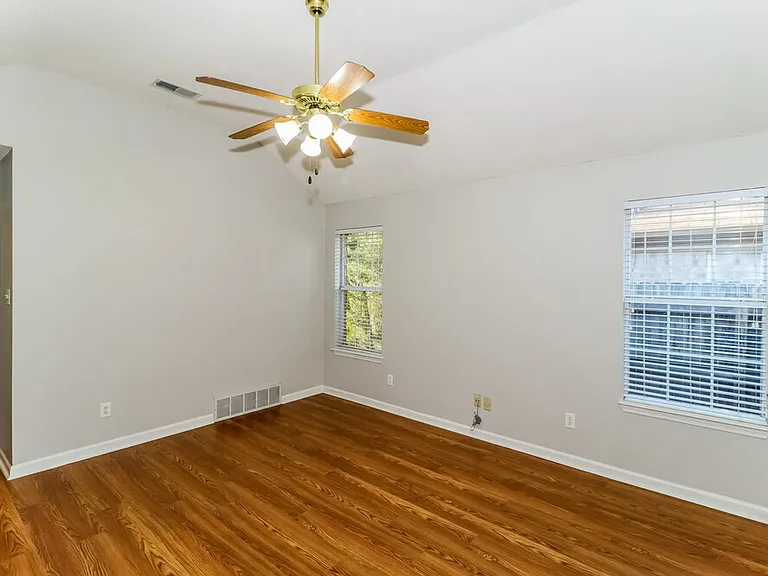 2806 Breezy Ridge Trl — Photo 11