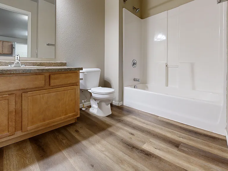 Timber Cove Apartments — Photo 16