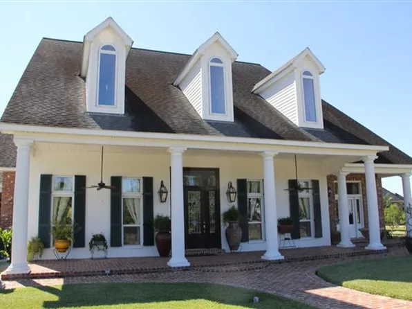 223 Laken Ln, Lafayette, LA 70508