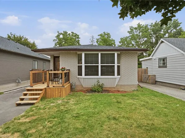 13 Mercer Rd, Cambridge, ON N1R 5A6