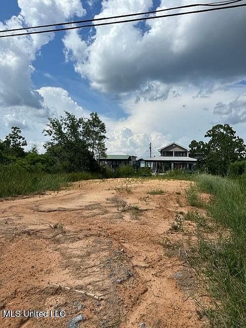 1st image of Pompano Cir Lot 4