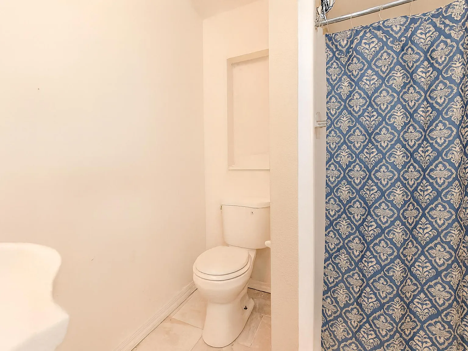 4 bed, 2.0 bath, 1500 sqft, $1,027 — Photo 3