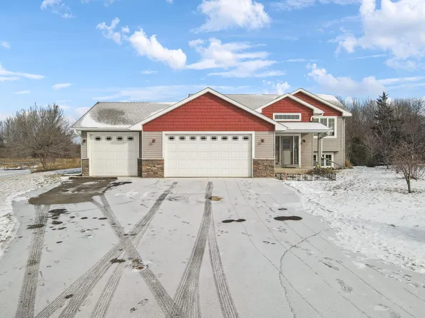 12013 Mayview Curv, Lindstrom, MN 55045