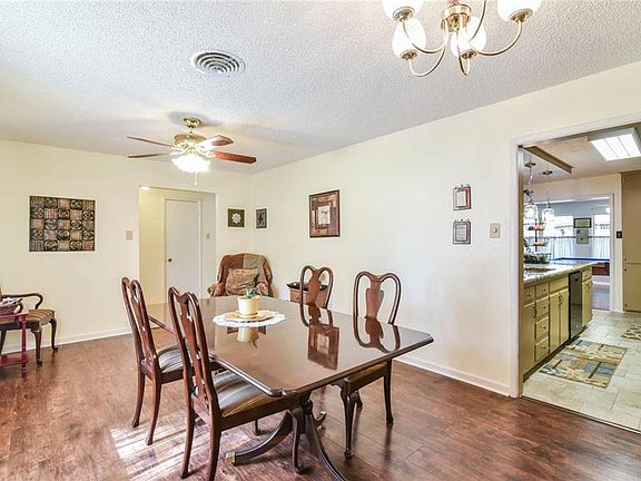 4th image of 1013 Wade Dr