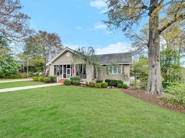 203 S Adair St, Clinton, SC 29325