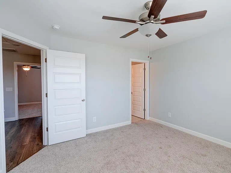 115 Harvard Dr — Photo 9