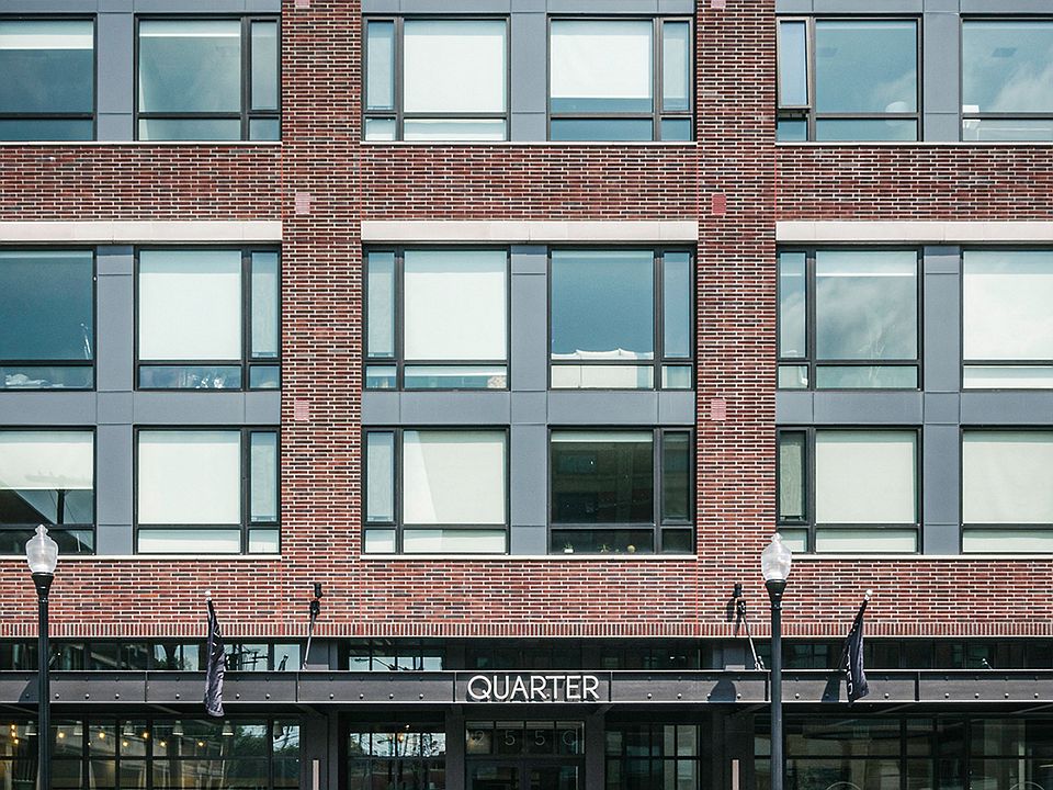 Building Photo 2