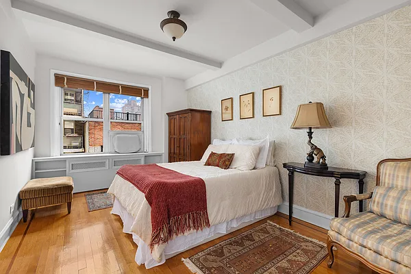 Sold by Compass | media 4