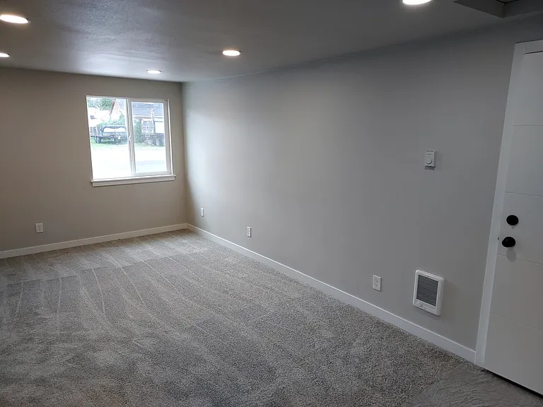 411 Anderson Ave — Photo 11