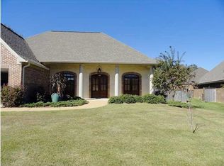 302 Cedar Stone Ct, Florence, MS 39073