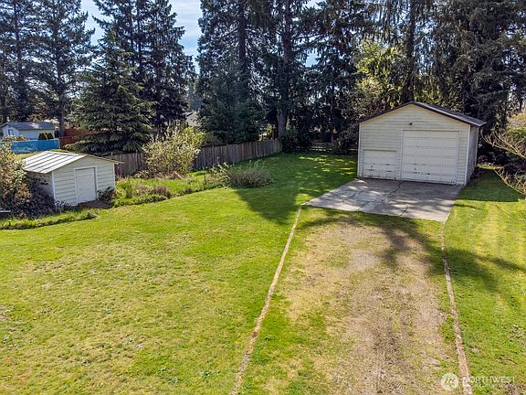3rd image of 5124 77 Place NE