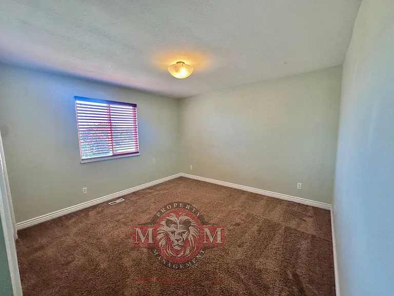 12128 S Woodridge Rd — Photo 47