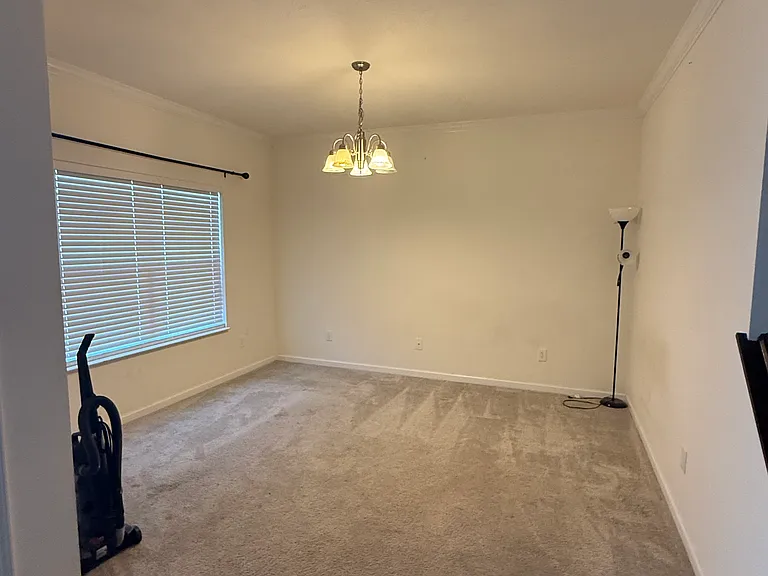 822 Blue Ash Trl — Photo 5