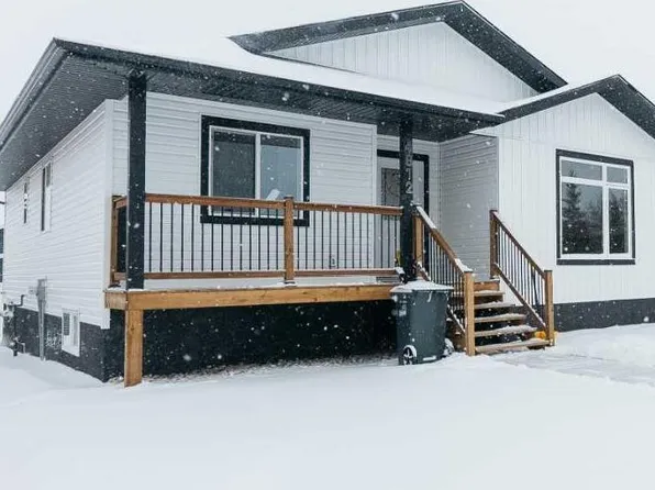 4812 S 55th Ave, Bentley, AB T0C 2T0