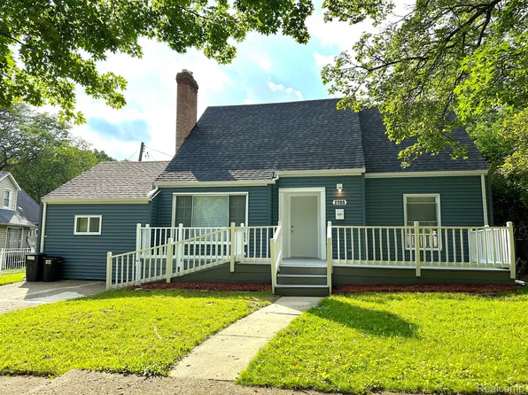 2705 Thomas St, Flint, MI 48504