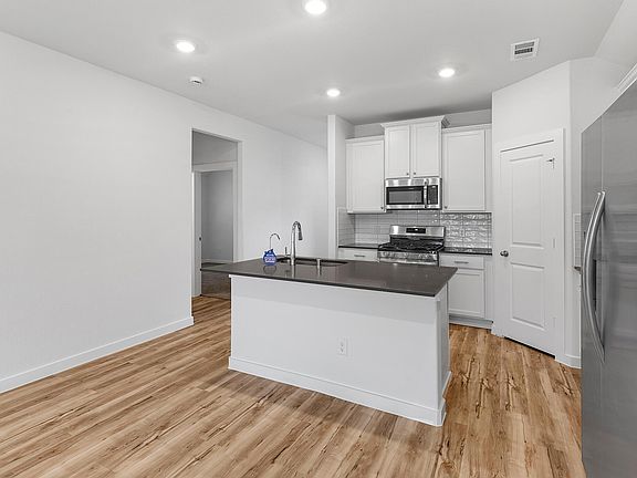4th image of 17219 Bluebonnet Creek Trl