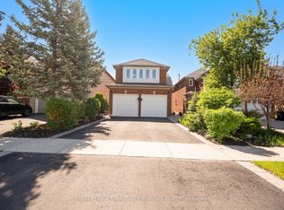 2470 Strathmore Cres, Mississauga, ON L5M 5K9