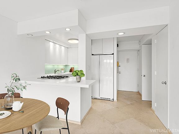 4th image of 330 E 38th St APT 14C