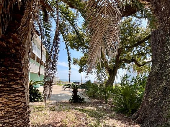 4th image of 1496 Beach Blvd APT A