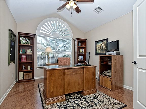 5th image of 30 Wildwood Dr APT 92