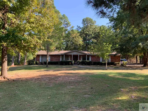 210 Caddo Dr, Atlanta, TX 75551